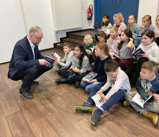 Wallschüler bekommen Lese-Schatz