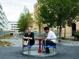 Subtiler Humor auf dem Kinderspielplatz