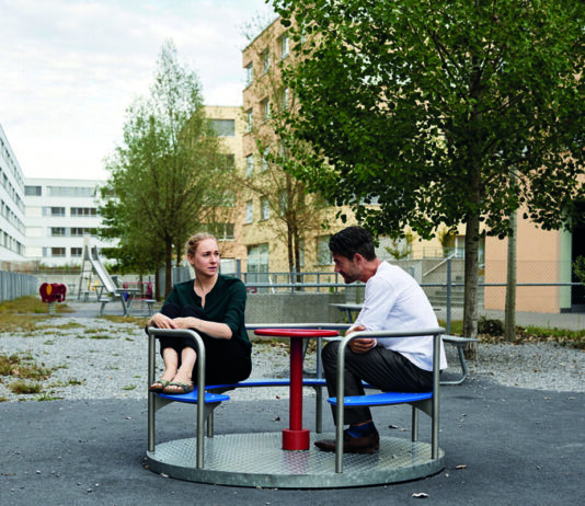 Subtiler Humor auf dem Kinderspielplatz