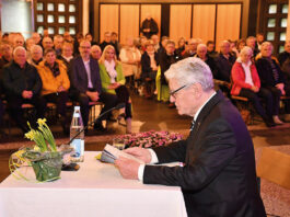 Joachim Gauck beeindruckt Zuhörer