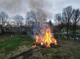 Festliches Osterfeuer und tolle Party