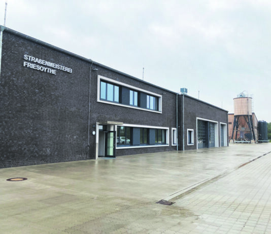 Modernes Schmuckstück eingeweiht